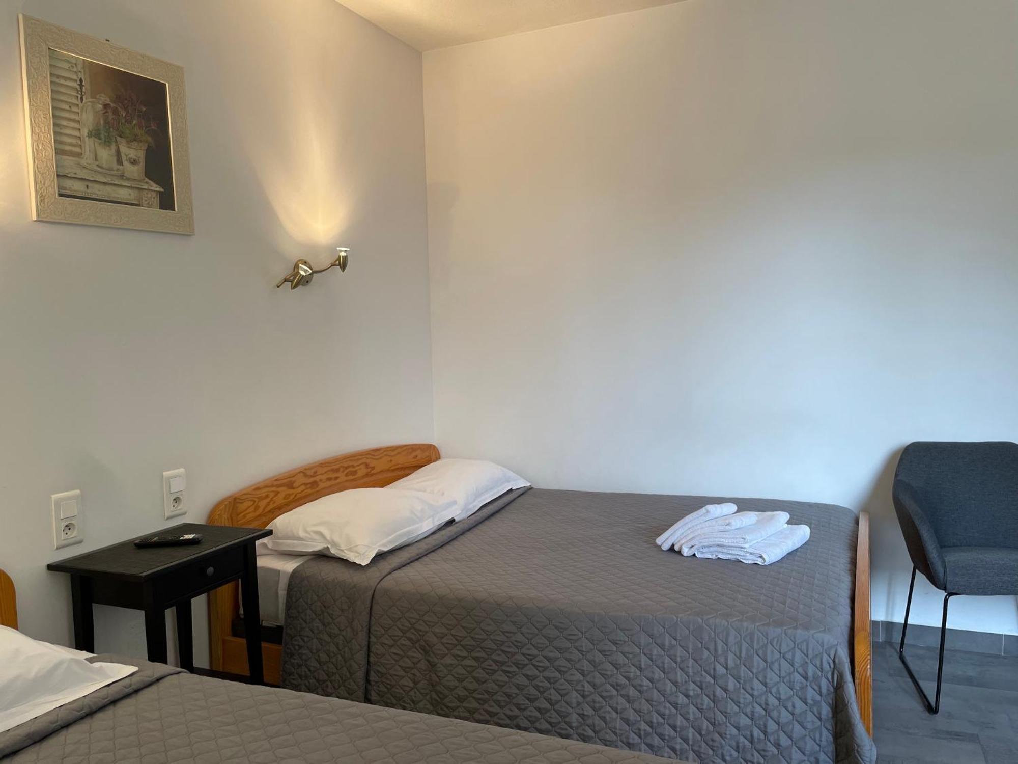 Hotel L'Escale Aigues-Mortes Dış mekan fotoğraf
